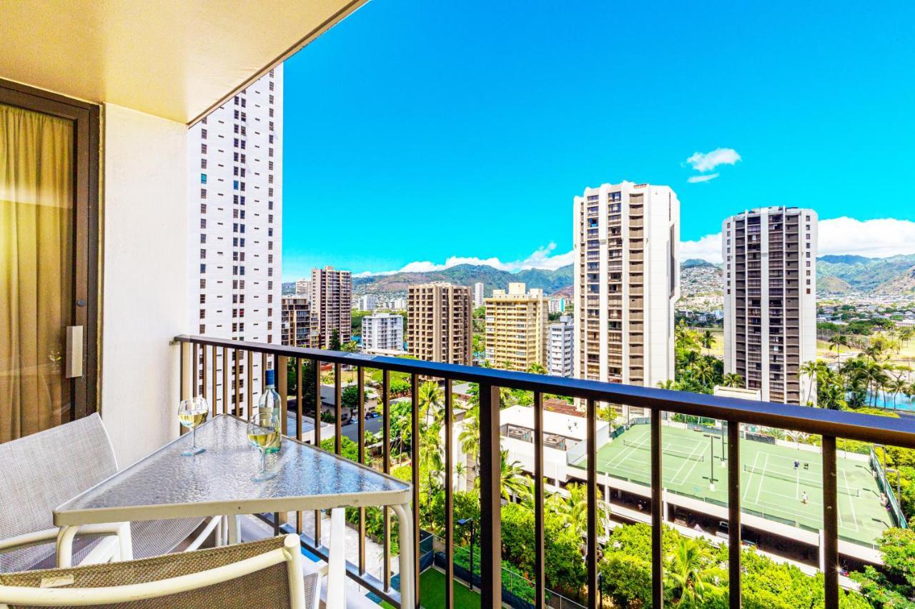 Mountain Views & Steps To Beach - Free Parking! Honolulu Ngoại thất bức ảnh