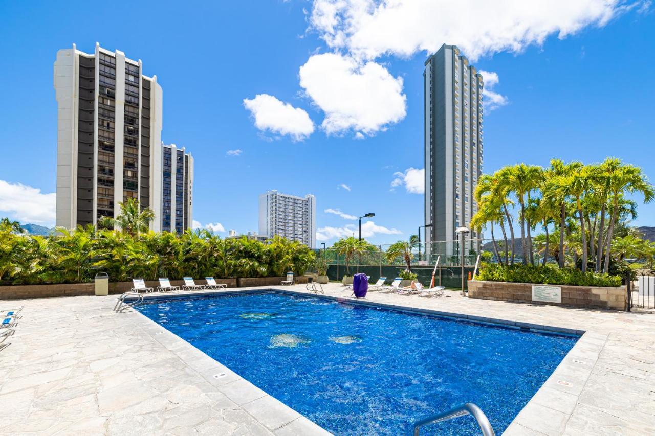 Mountain Views & Steps To Beach - Free Parking! Honolulu Ngoại thất bức ảnh
