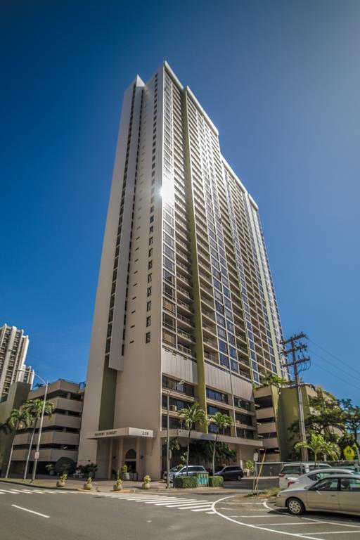 Mountain Views & Steps To Beach - Free Parking! Honolulu Ngoại thất bức ảnh